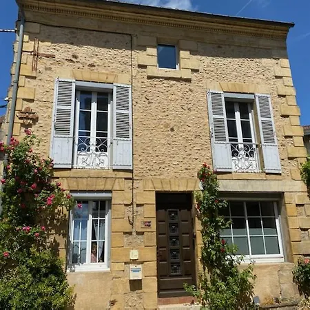 Дом отдыха La Buissonniere Maison Authentique Au Coeur Du Village Cadouin