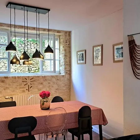 La Buissonniere Maison Authentique Au Coeur Du Village Cadouin
