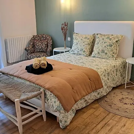 Дом отдыха La Buissonniere Maison Authentique Au Coeur Du Village Cadouin